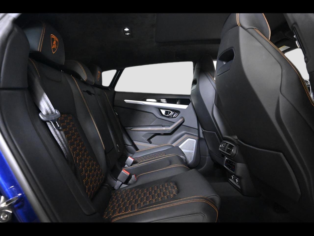 Used 2020 Lamborghini Urus AWD/4WD image 17