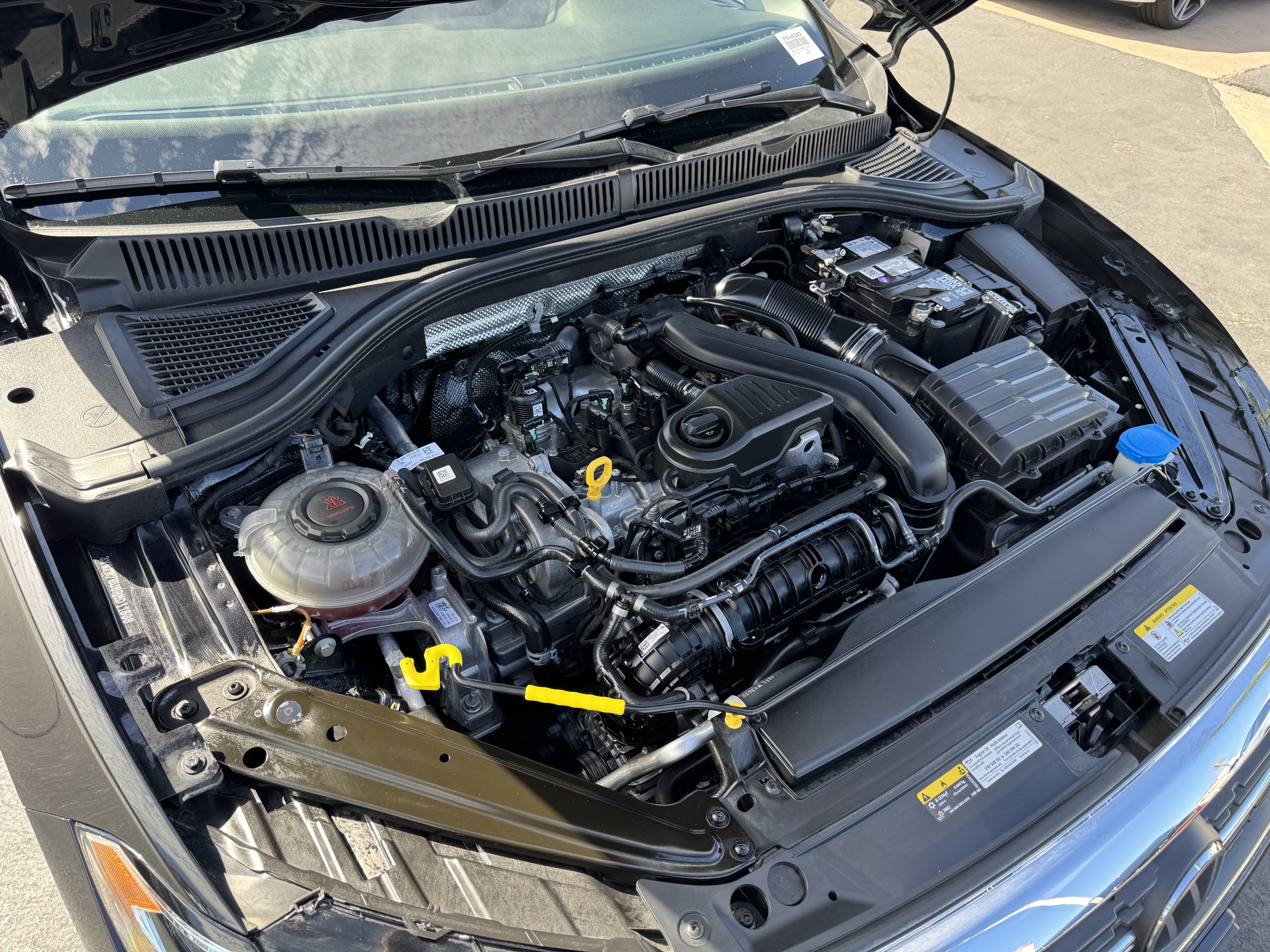 Certified 2024 Volkswagen Jetta SE FWD image 33