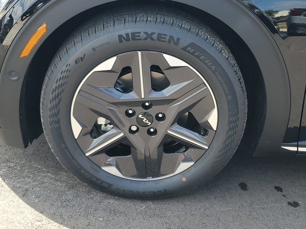 New 2025 Kia EV6 Light w/ Light LR Technology Package image 28