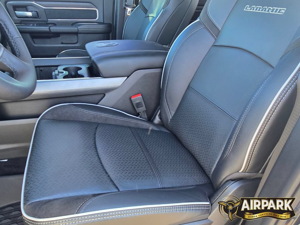 New 2026 RAM 2500 Laramie AWD/4WD image 21