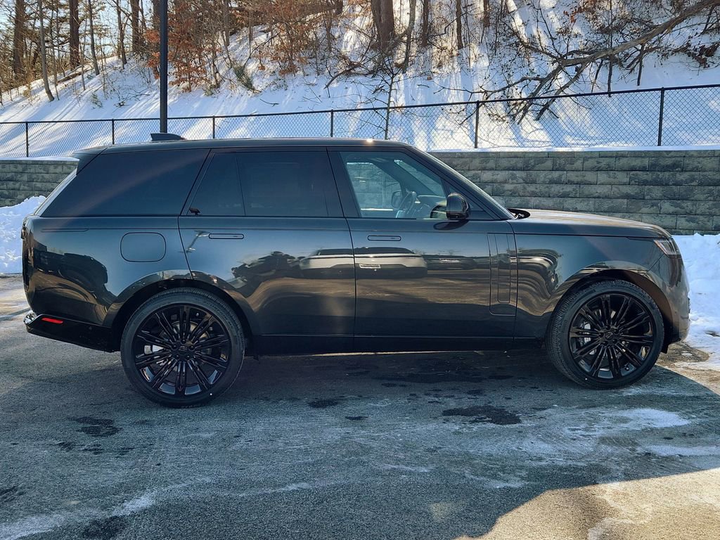 New 2026 Land Rover Range Rover SE image 11