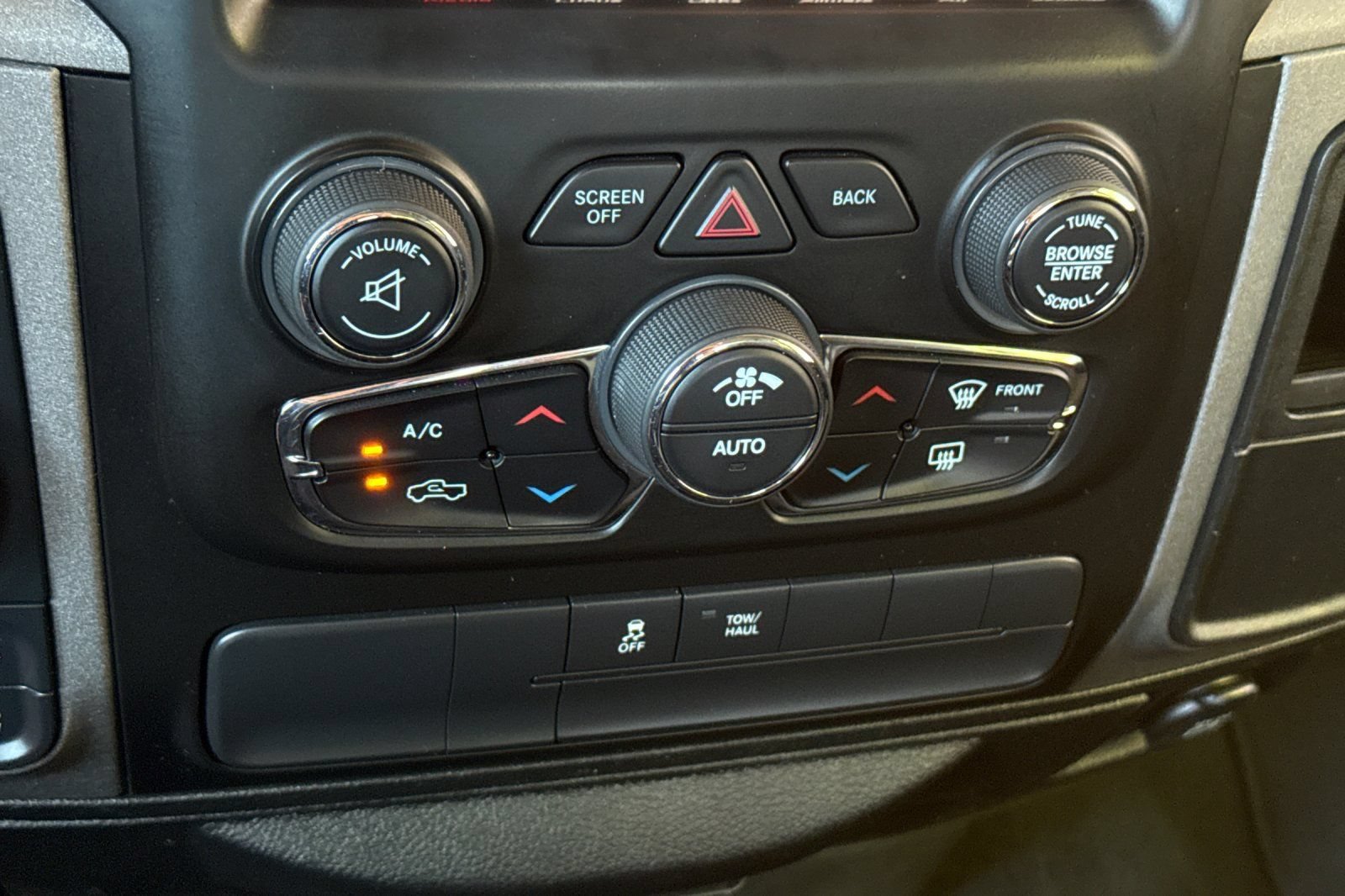 Used 2019 RAM 1500 Express w/ Wheel & Sound Group AWD/4WD image 24
