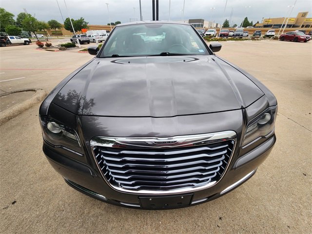 Used 2014 Chrysler 300 S RWD image 2