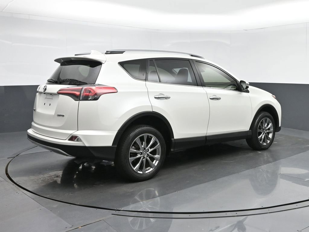 Used 2018 Toyota RAV4 Limited image 7