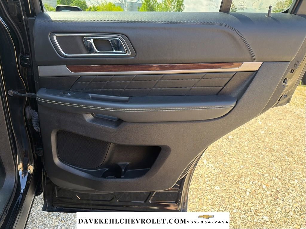 Used 2017 Ford Explorer Platinum AWD/4WD image 21