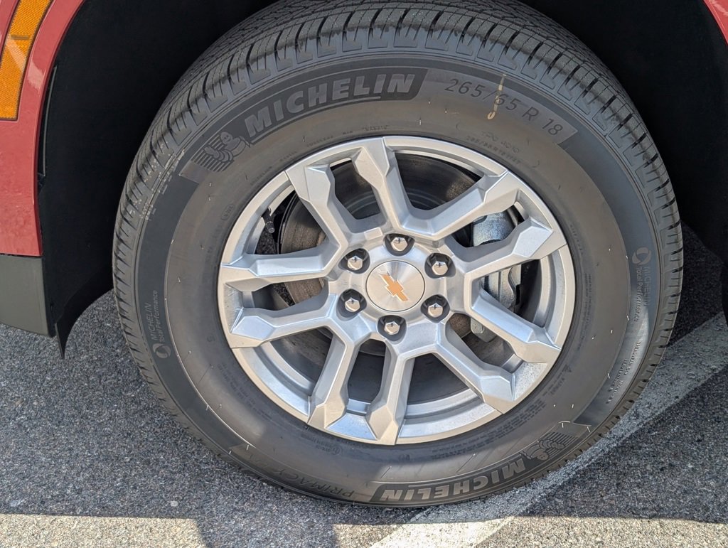 New 2025 Chevrolet Suburban LT w/ Comfort Package image 24