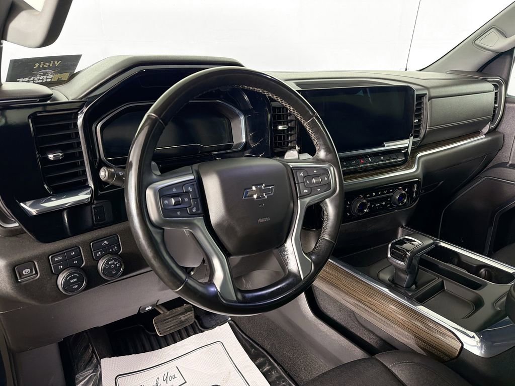 Used 2023 Chevrolet Silverado 1500 RST image 9