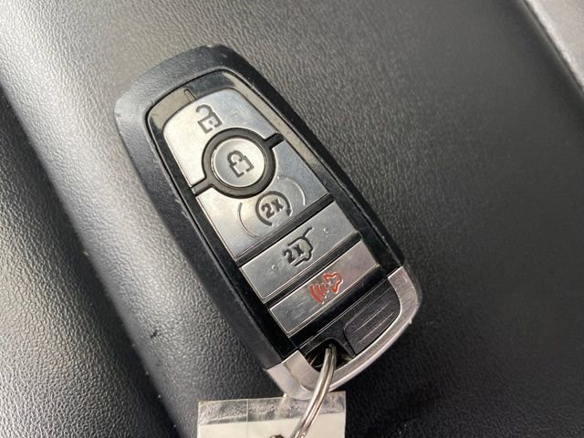 Used 2022 Ford Explorer XLT image 26