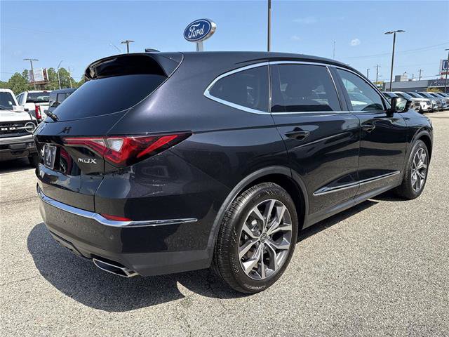 Used 2023 Acura MDX w/ Technology Package FWD image 3