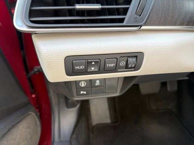 Used 2018 Honda Accord Touring image 6