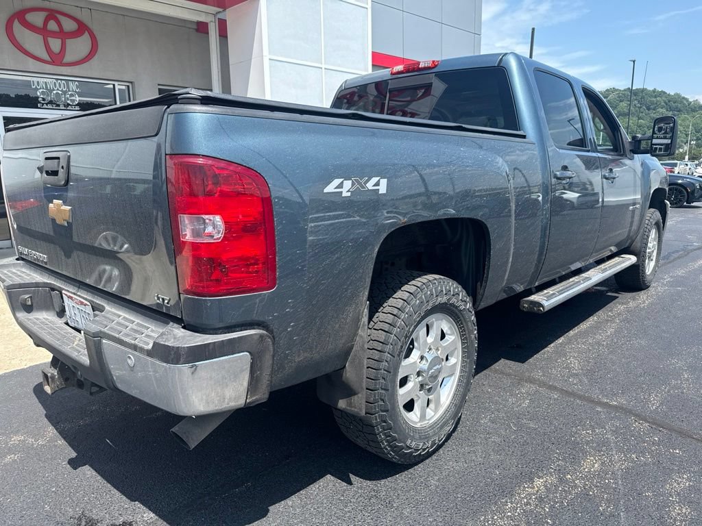 Used 2014 Chevrolet Silverado 2500 LTZ w/ LTZ Plus Package AWD/4WD image 16
