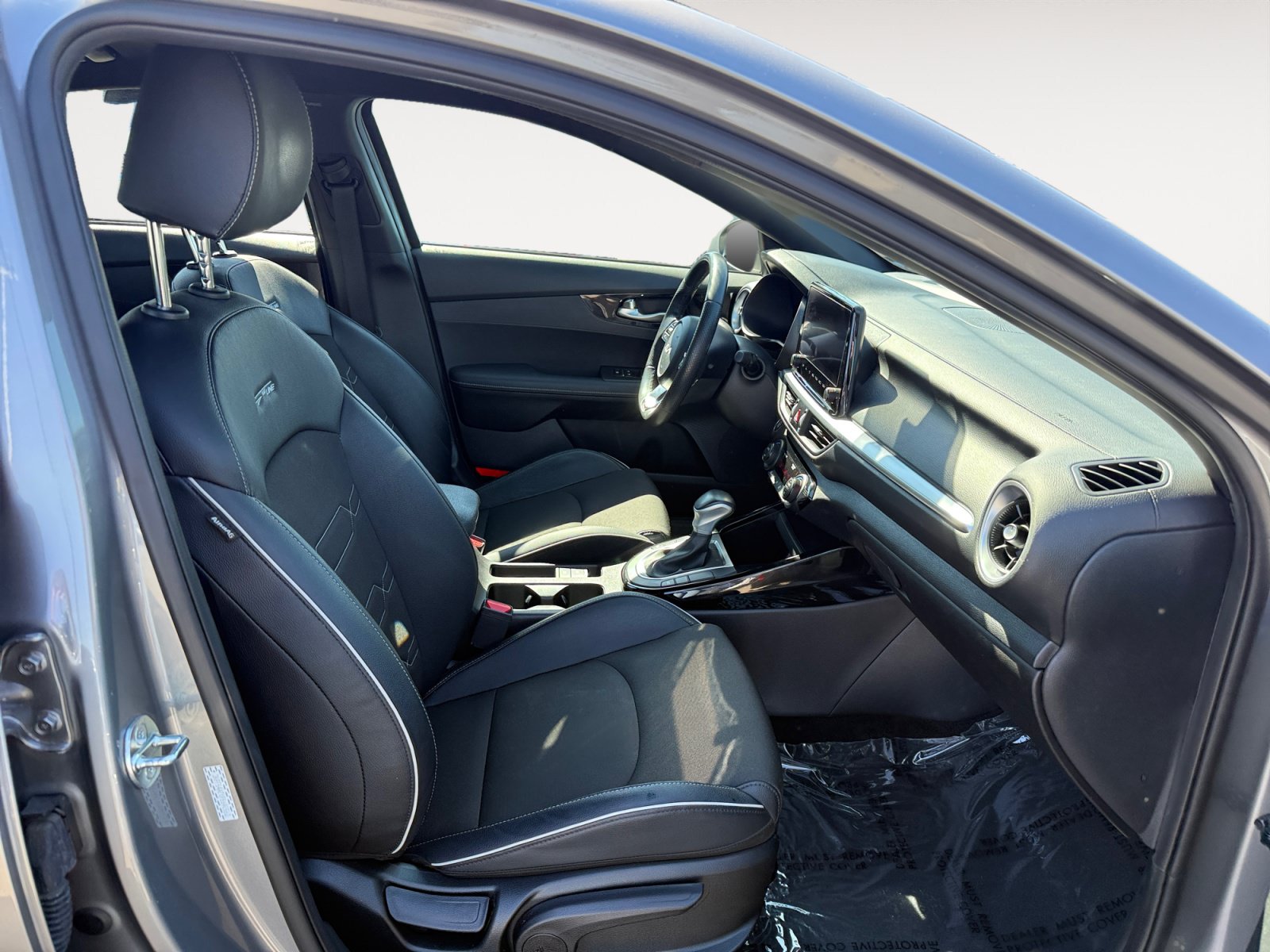 Used 2023 Kia Forte GT-Line w/ GT-Line Technology Package FWD image 19