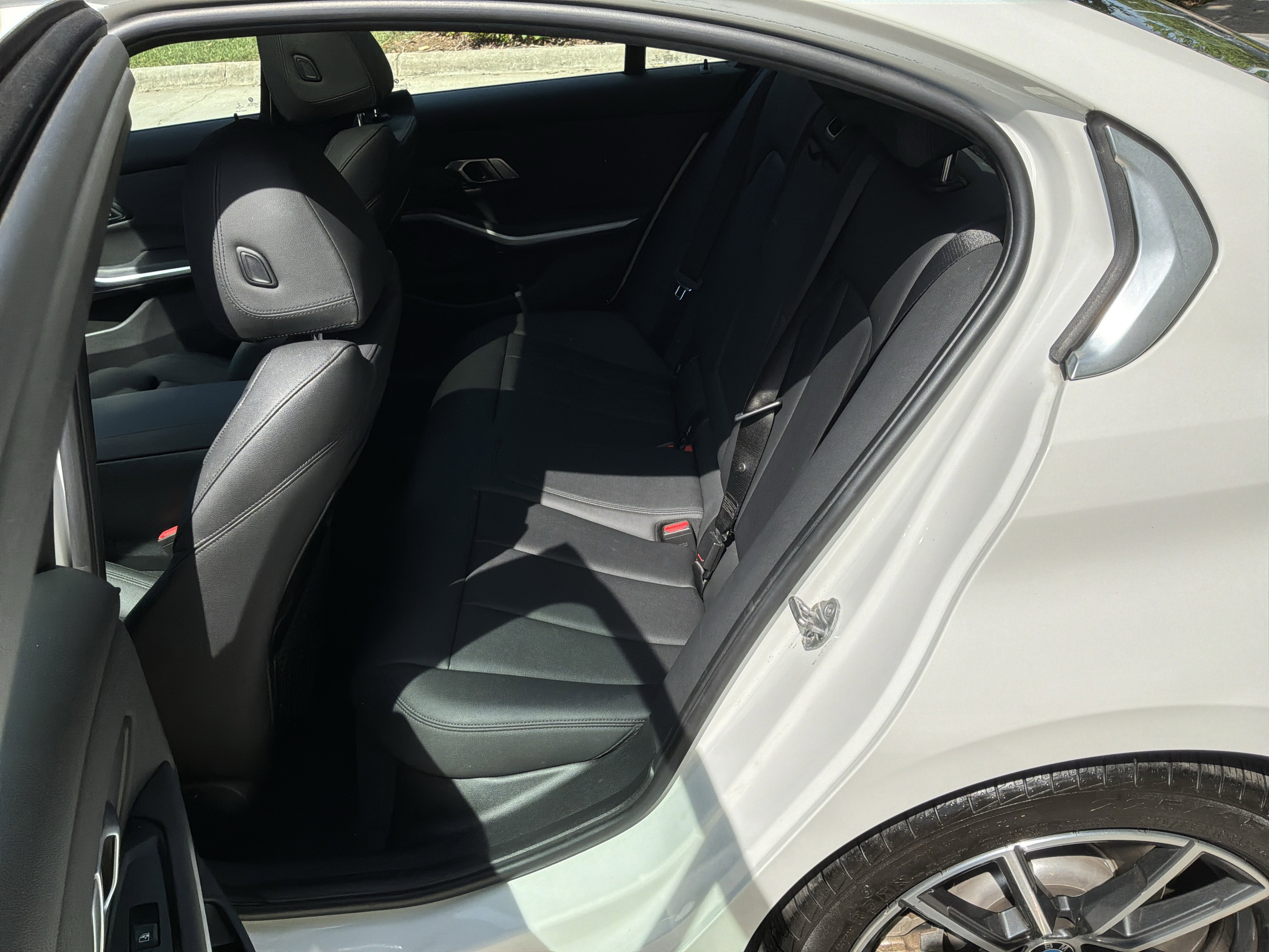 Used 2020 BMW 330i Sedan w/ Convenience Package image 30