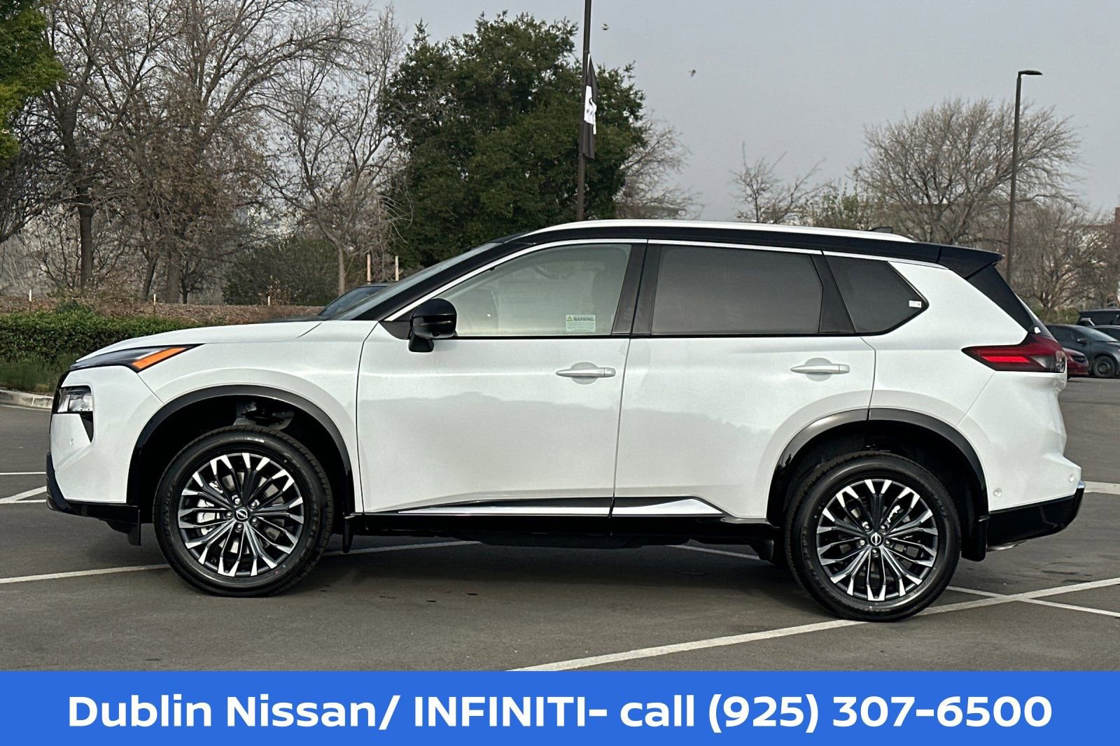 New 2026 Nissan Rogue Platinum w/ Tech Package AWD/4WD image 7