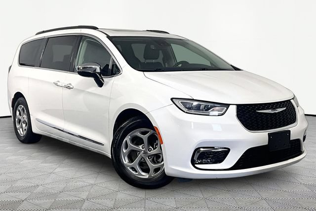 Used 2023 Chrysler Pacifica Limited