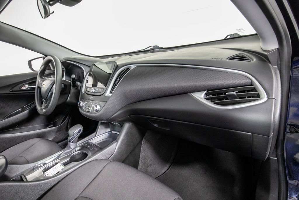 Used 2023 Chevrolet Malibu LT image 18