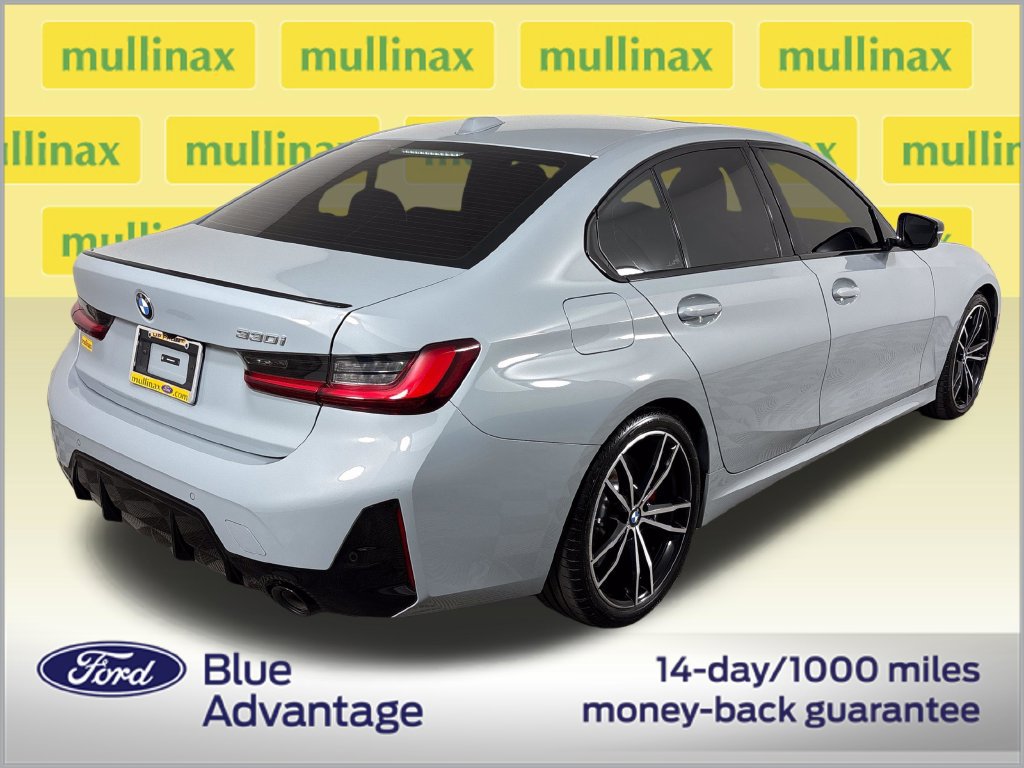 Used 2024 BMW 330i Sedan w/ M Sport Package RWD image 4