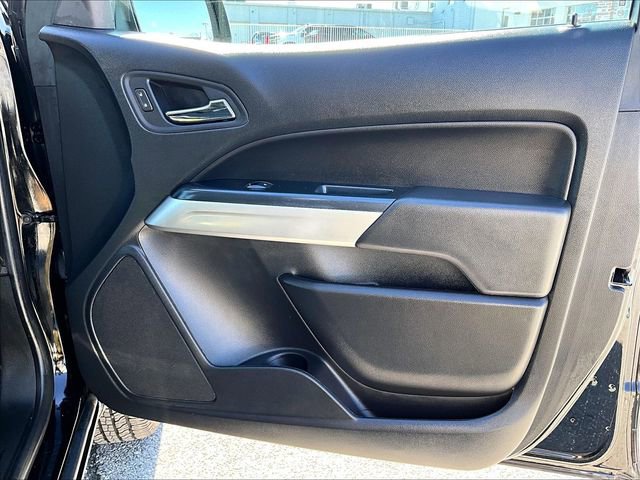 Used 2022 Chevrolet Colorado LT w/ LT Convenience Package image 12