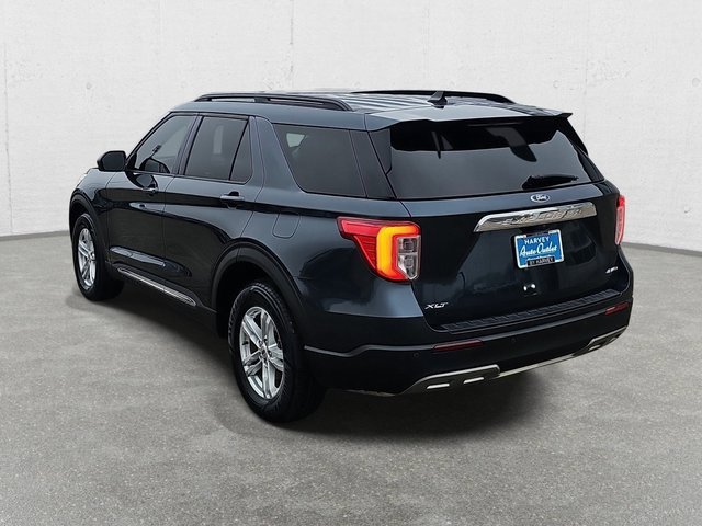 Used 2022 Ford Explorer XLT w/ Equipment Group 202A image 7