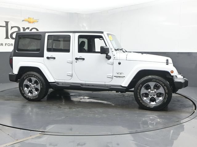 Used 2016 Jeep Wrangler Unlimited Sahara w/ Connectivity Group AWD/4WD image 47