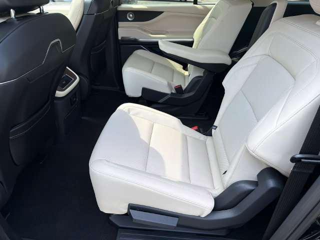 New 2027 Lincoln Navigator L Reserve RWD image 21