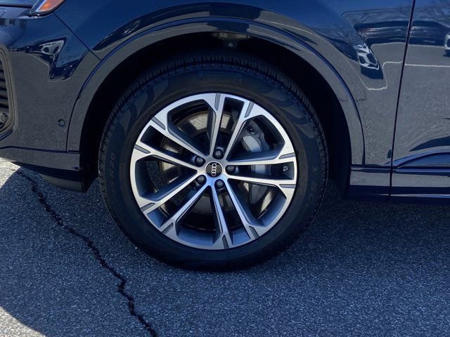 Used 2026 Audi Q7 2.0T Premium Plus w/ Premium Plus Package image 12