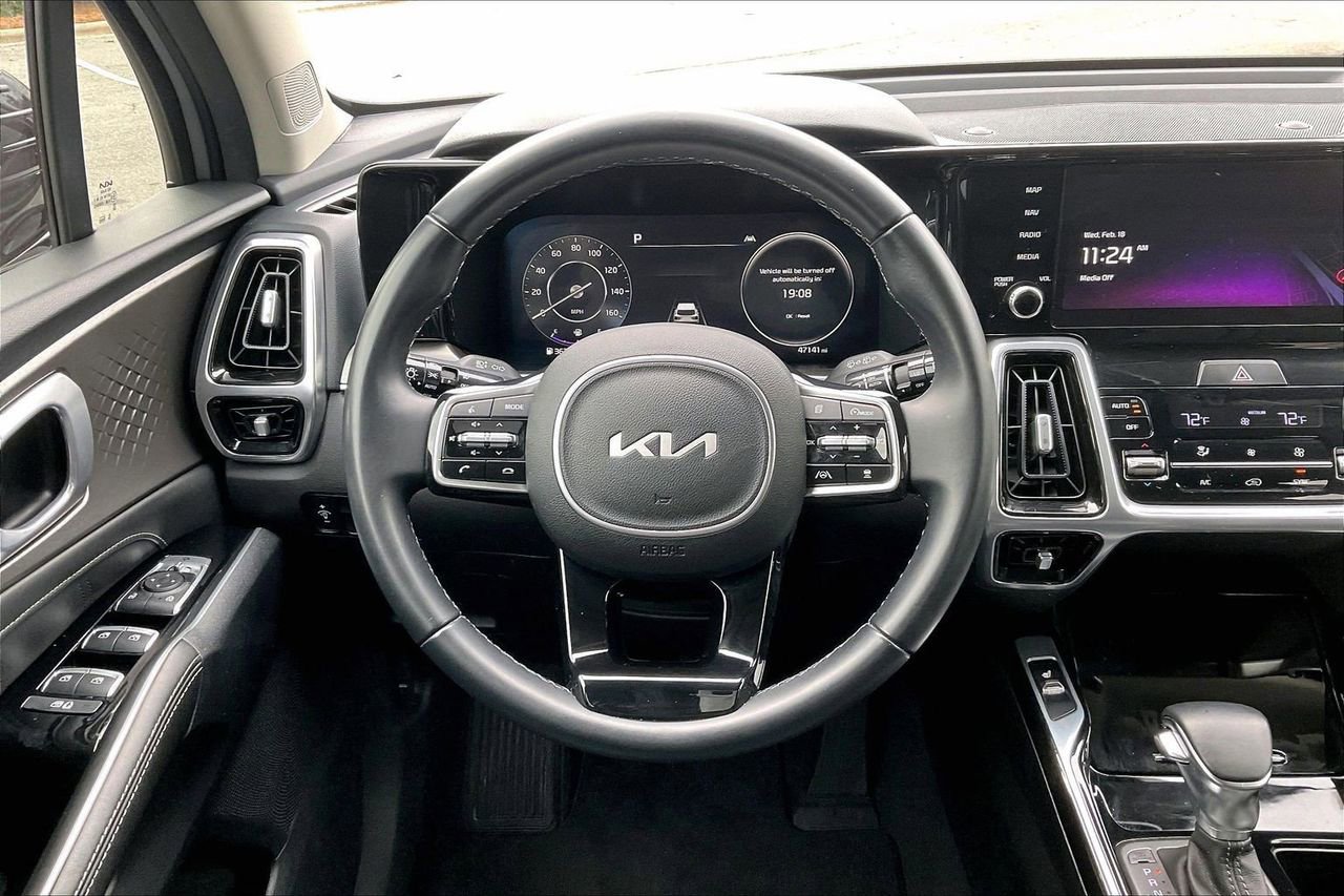 Used 2023 Kia Sorento SX image 10