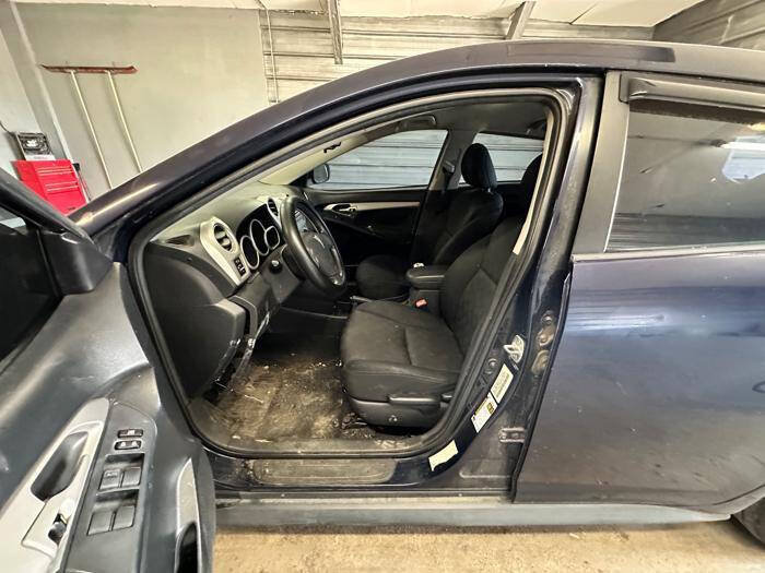 Used 2010 Pontiac Vibe w/ Preferred Package FWD image 21