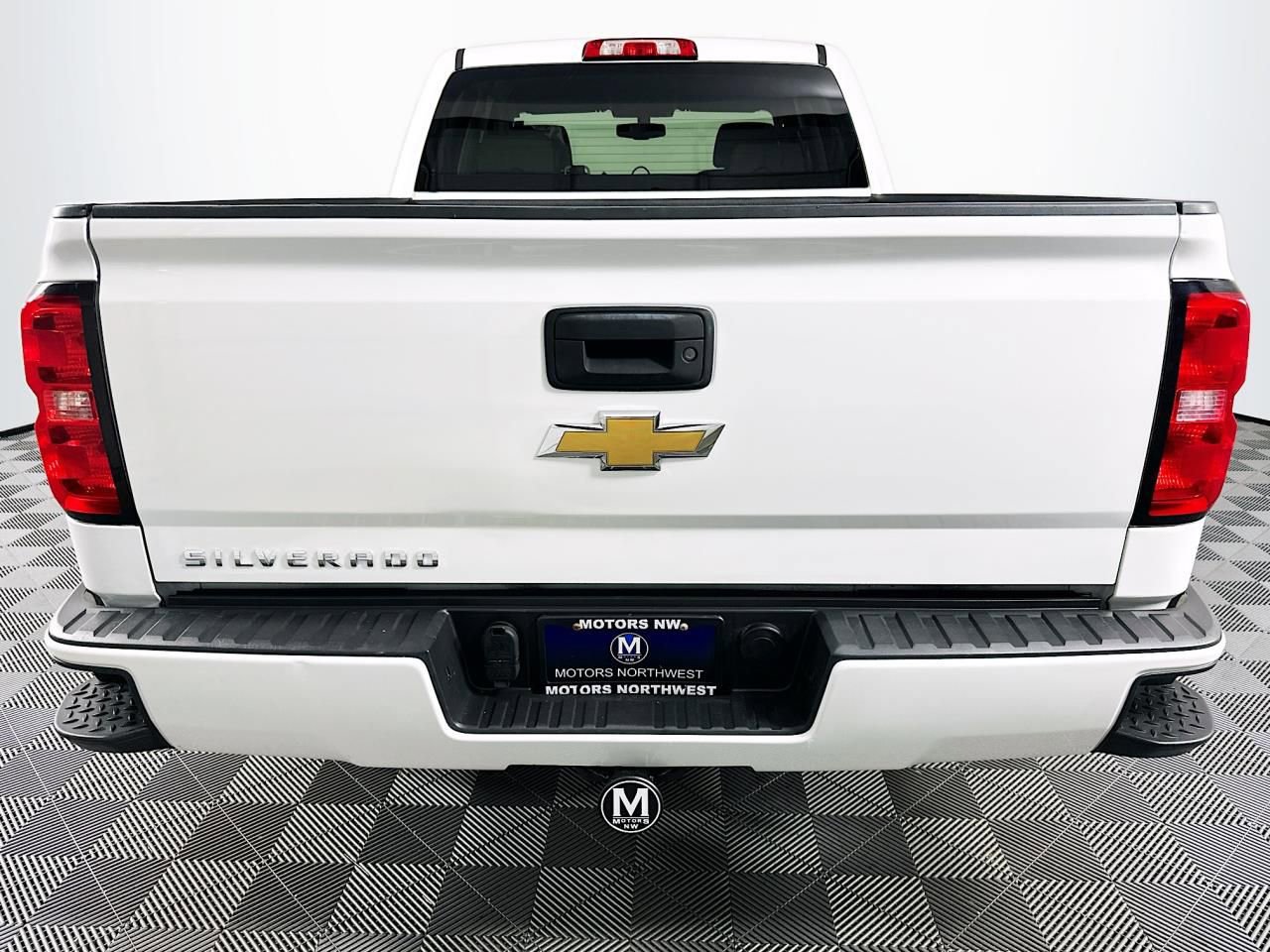 Used 2017 Chevrolet Silverado 1500 Custom w/ Custom Convenience Package AWD/4WD image 20