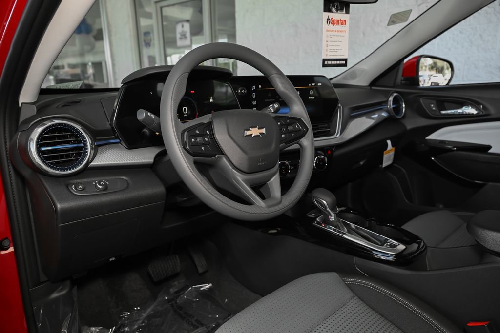 New 2026 Chevrolet Trax LT w/ LPO, Blackout Package FWD image 14