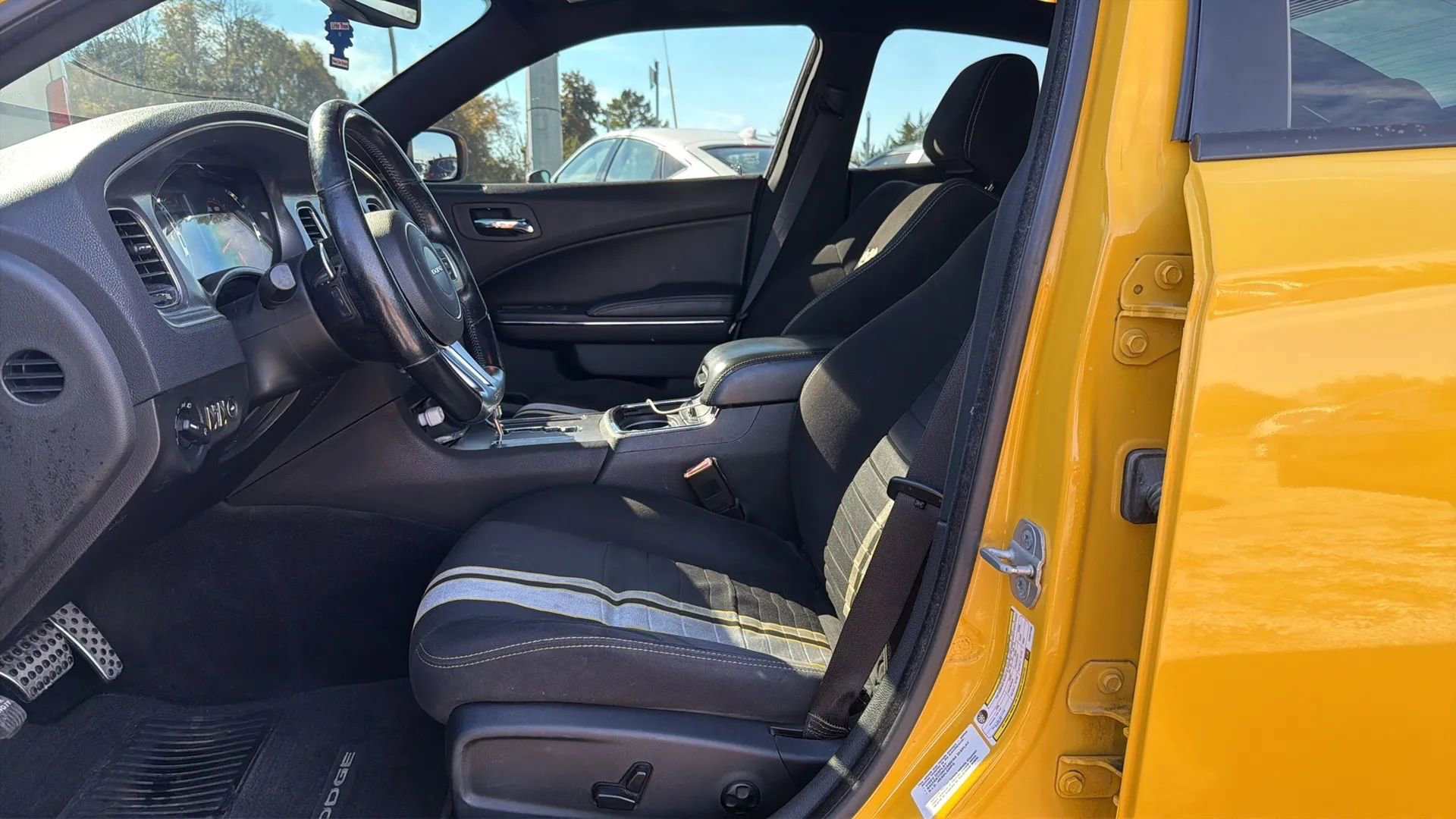 Used 2012 Dodge Charger SRT8 Super Bee w/ Driver Convenience Group II RWD image 13