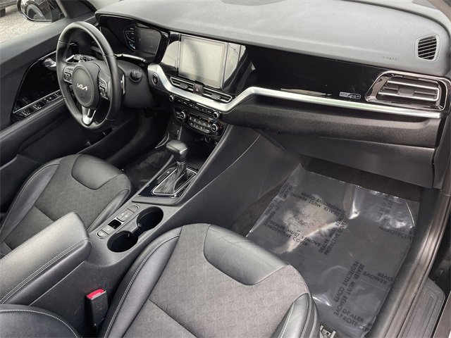 Certified 2022 Kia Niro EX image 9