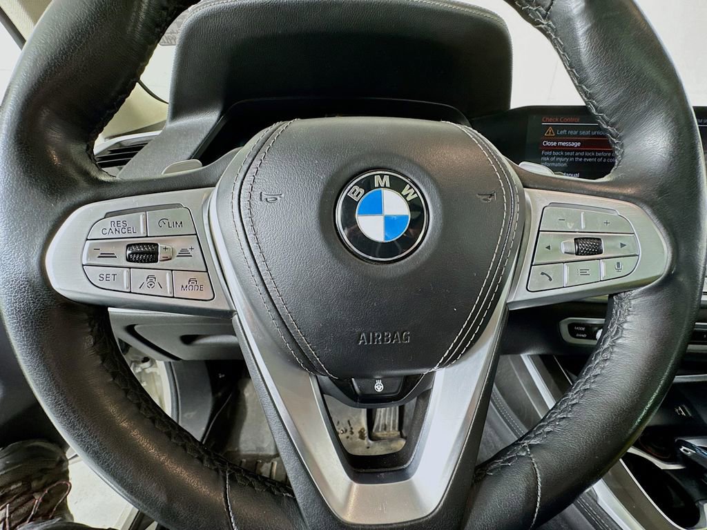 Used 2022 BMW X7 xDrive40i w/ Executive Package image 41