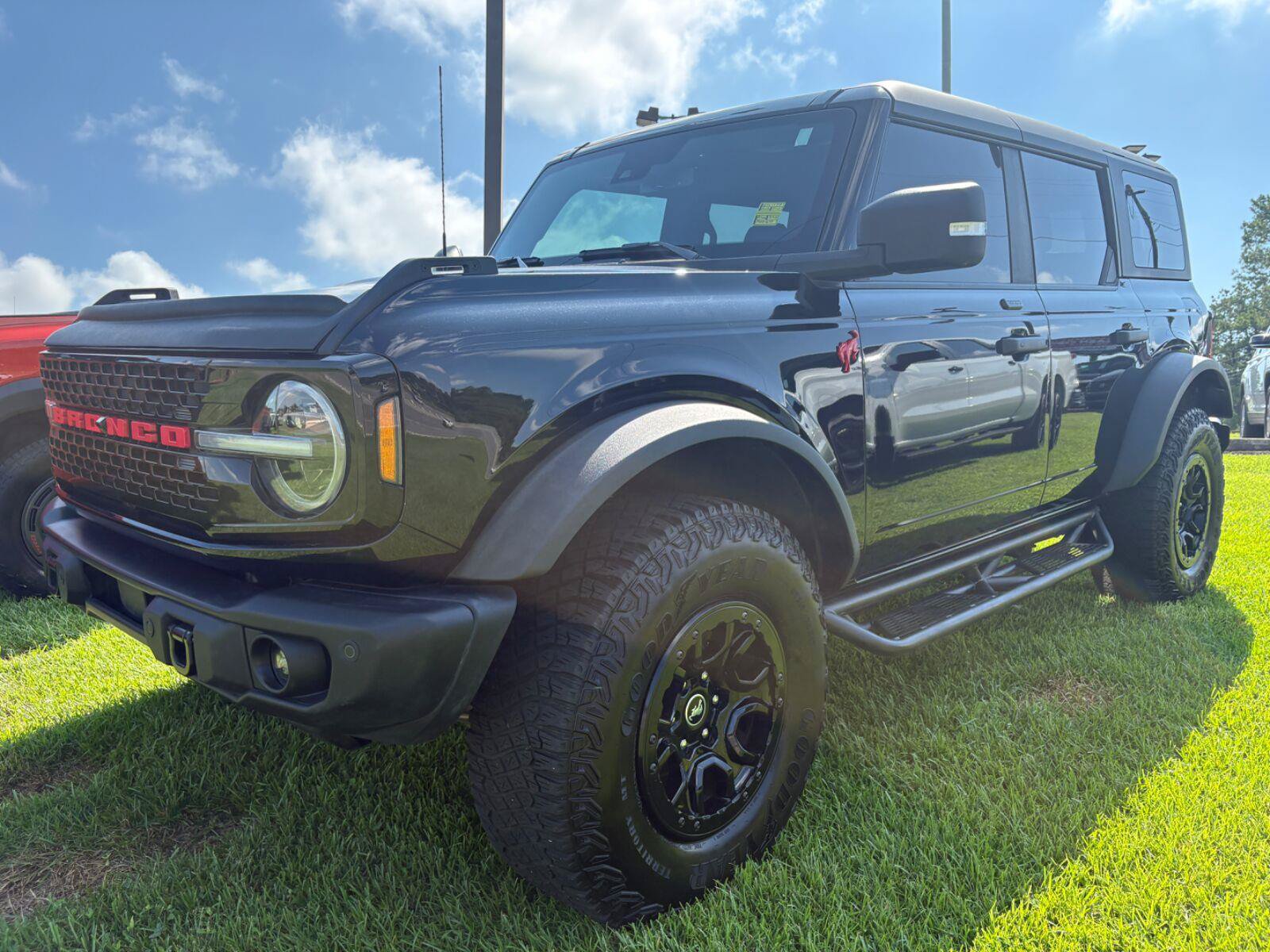 Used 2023 Ford Bronco Wildtrak AWD/4WD video 1