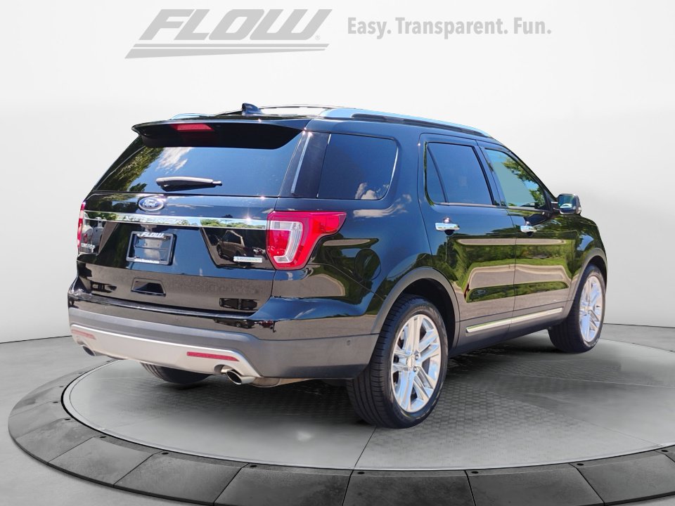 Used 2017 Ford Explorer Limited w/ Equipment Group 301A FWD image 9