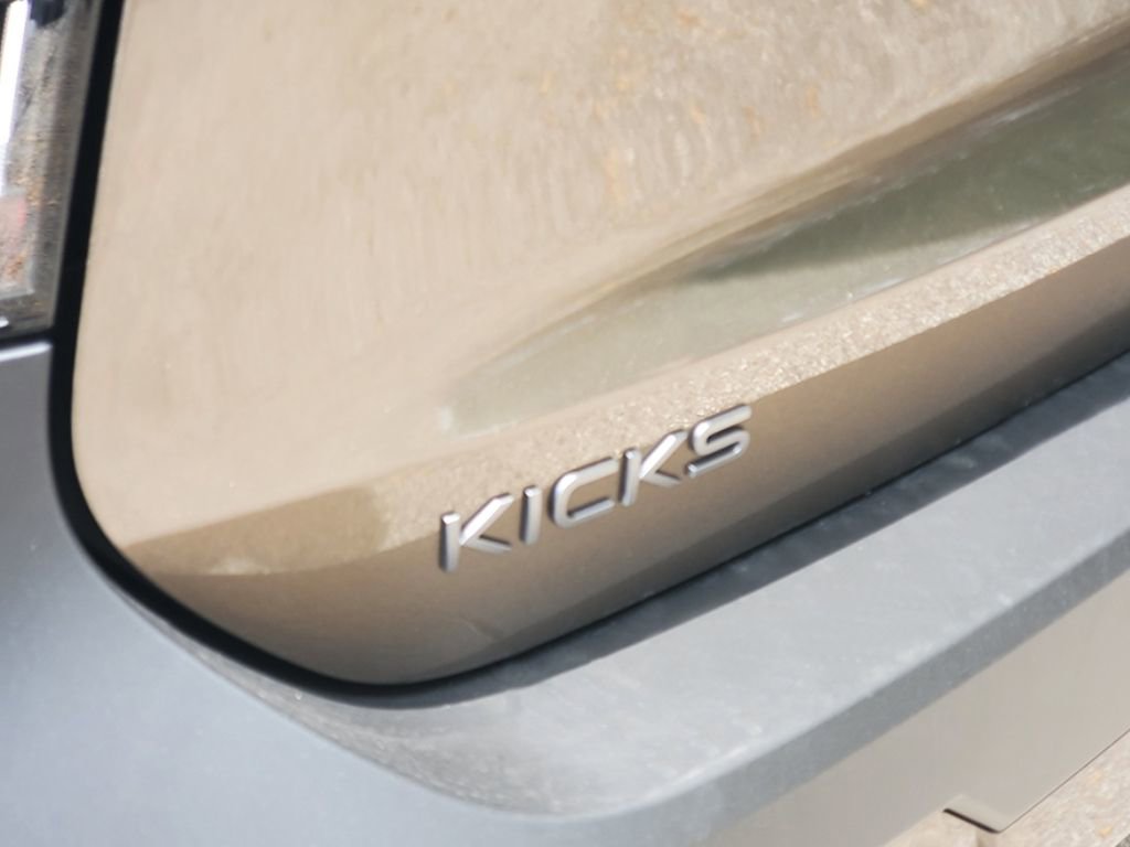 New 2026 Nissan Kicks SR FWD image 12