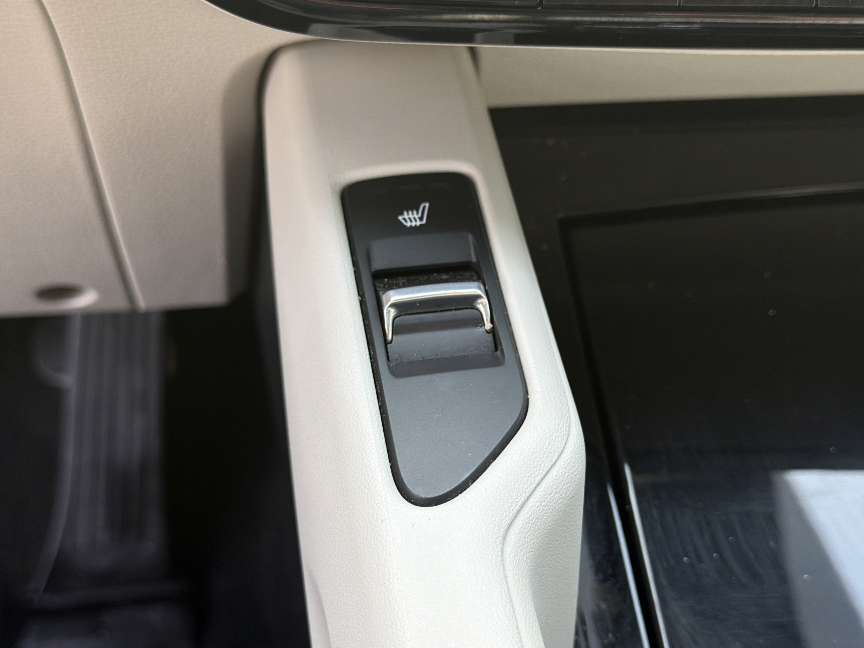 Certified 2024 Kia Telluride S w/ S Sunroof Package FWD image 16