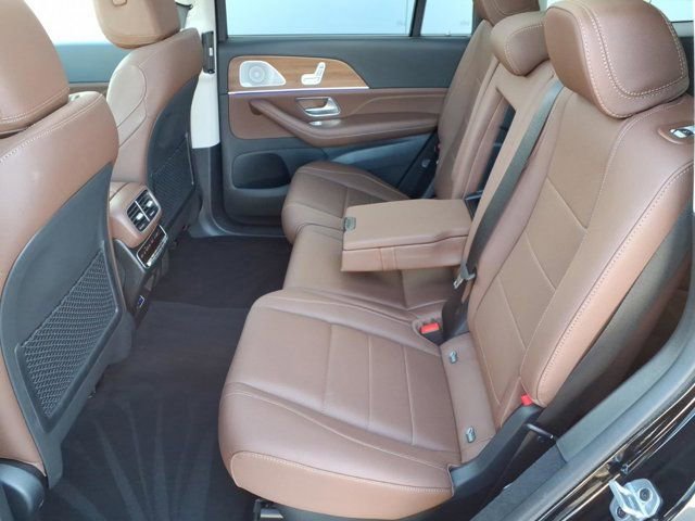 Certified 2026 Mercedes-Benz GLS 450 4MATIC image 17