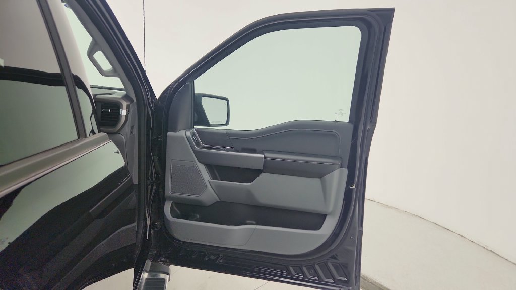 Used 2025 Ford F150 XLT w/ Equipment Group 301A Standard AWD/4WD image 24