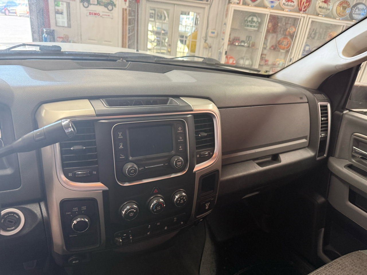 Used 2016 RAM 2500 Outdoorsman image 16