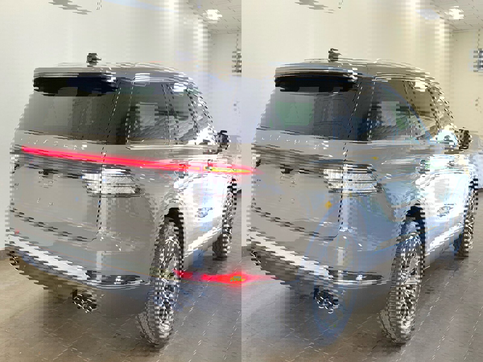 New 2026 Lincoln Aviator Reserve AWD/4WD image 36