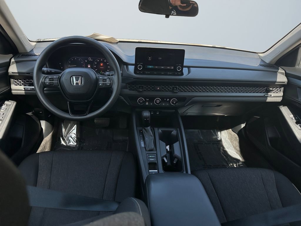 Used 2023 Honda Accord LX image 10