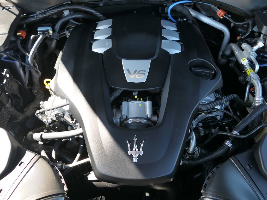 Used 2022 Maserati Levante GT image 30