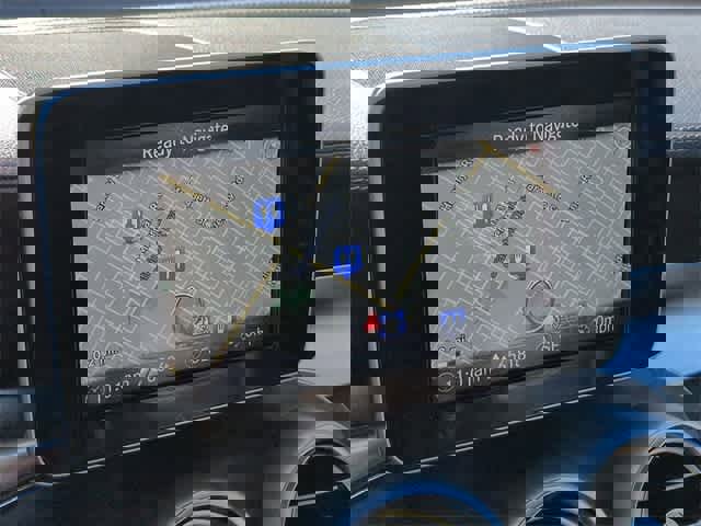 Used 2018 Mercedes-Benz GLC 300 4MATIC image 29