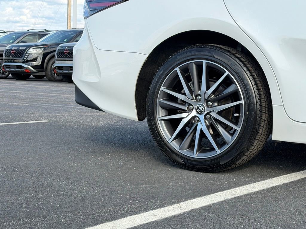 Used 2023 Toyota Camry XLE image 44