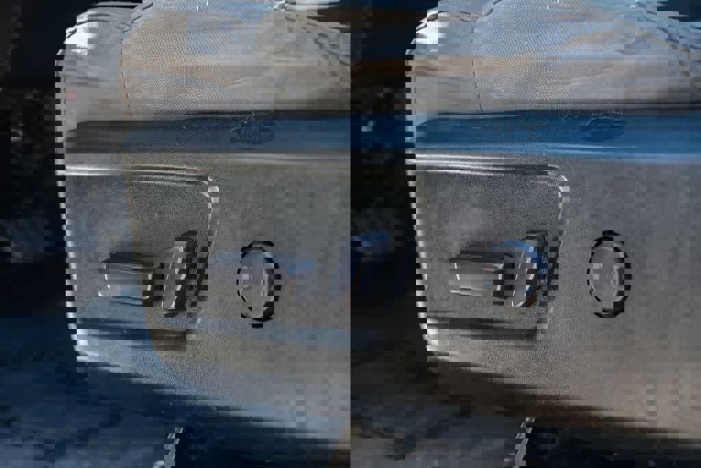 Used 2014 Toyota Tundra SR5 w/ SR5 Upgrade Package RWD image 24