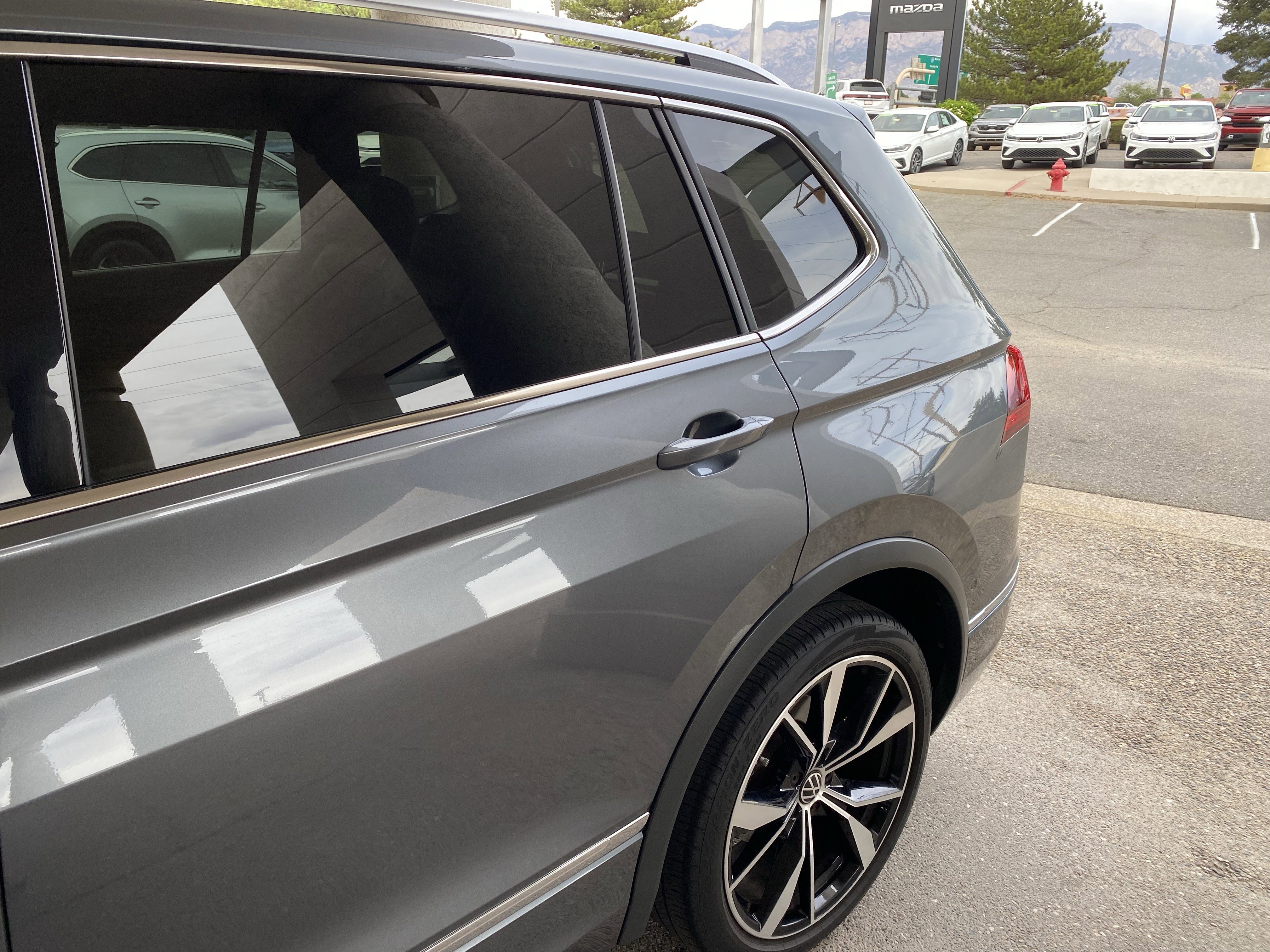Used 2023 Volkswagen Tiguan SEL R-Line image 55