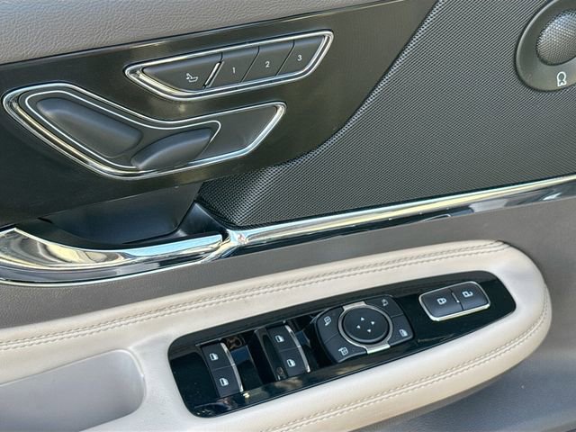 Used 2022 Lincoln Corsair Reserve w/ Equipment Group 201A FWD image 24