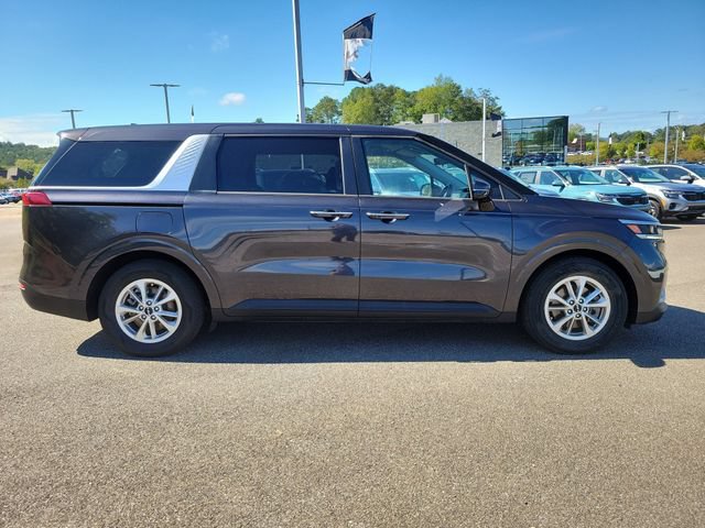 Used 2023 Kia Carnival LX FWD image 6