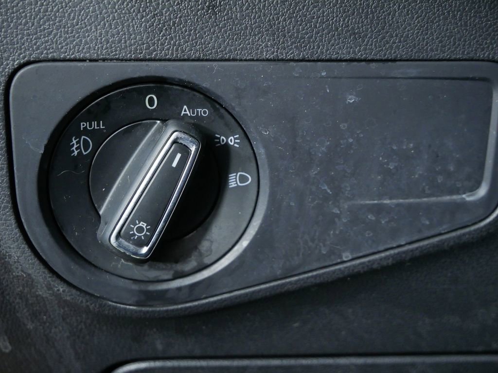 Used 2021 Volkswagen Tiguan SEL Premium R-Line image 24